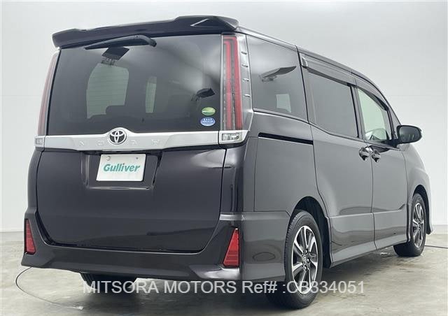 
								2017 TOYOTA NOAH full									