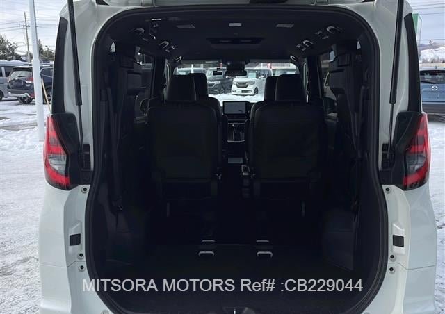 
								2025 TOYOTA NOAH full									