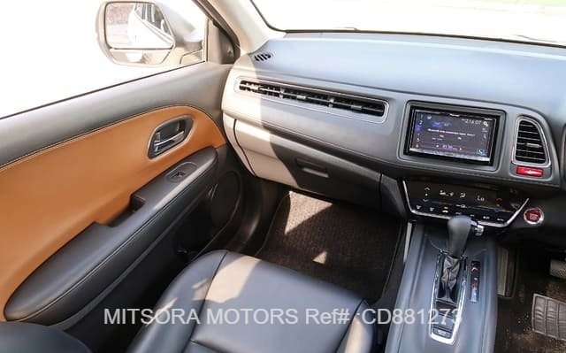 
								2015 HONDA VEZEL full									