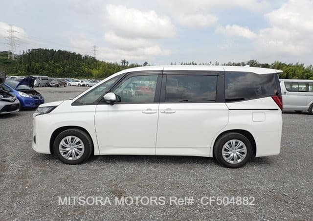
								2023 TOYOTA NOAH X full									