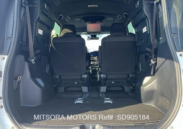 
								2019 TOYOTA VOXY ZS full									