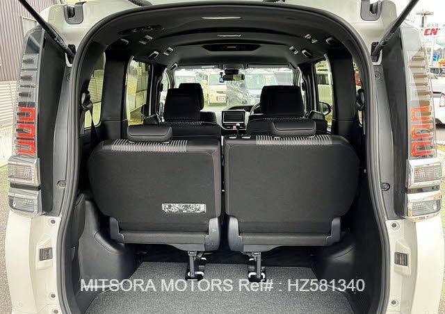 
								2020 TOYOTA VOXY ZS2 full									