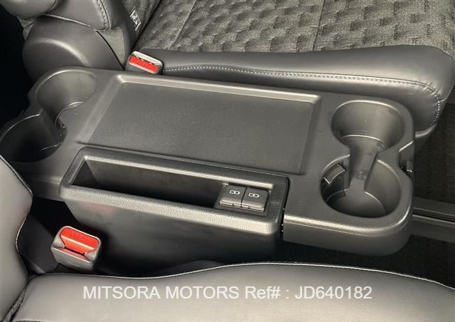 
								2023 TOYOTA VOXY BLACK full									