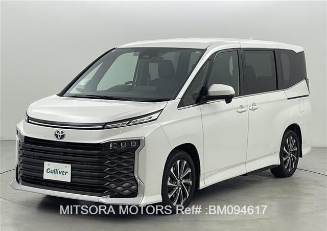 
								2024 TOYOTA VOXY PEARL full									