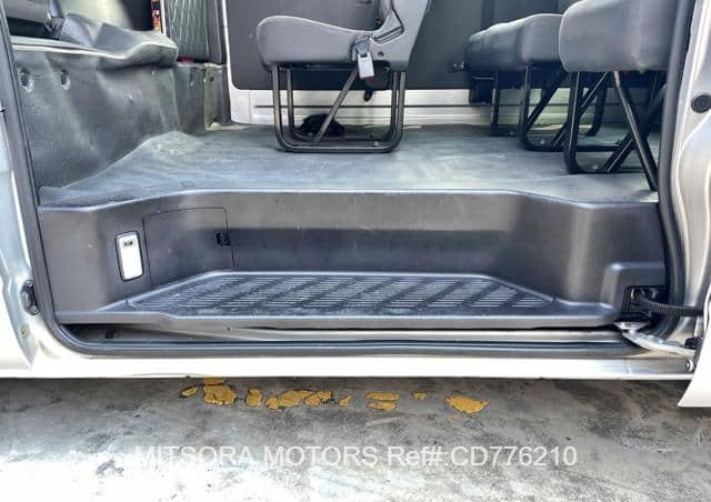 
								2016 TOYOTA HIACE COMMUTER full									