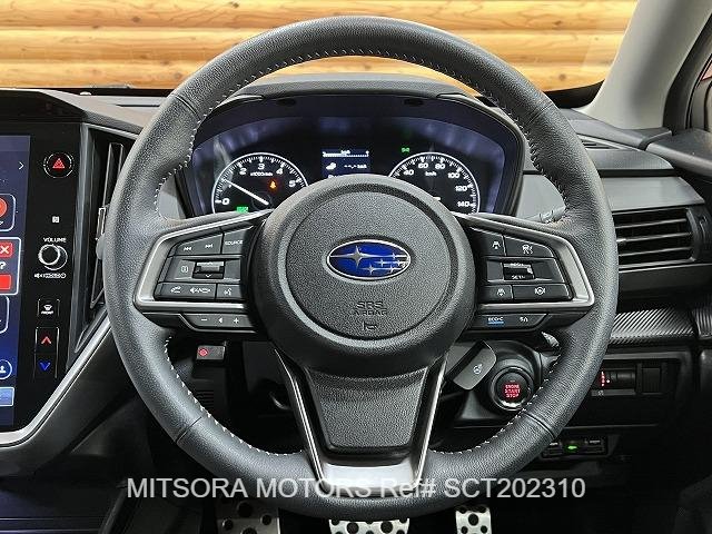 
								2023 SUBARU CROSSTREK LIMITED RED full									