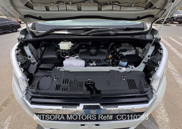 
								2025 TOYOTA HIACE COMMUTER full									