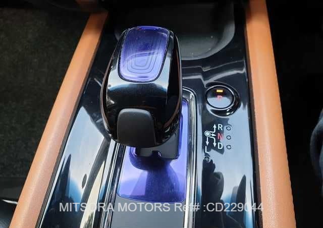 
								2015 HONDA VEZEL full									