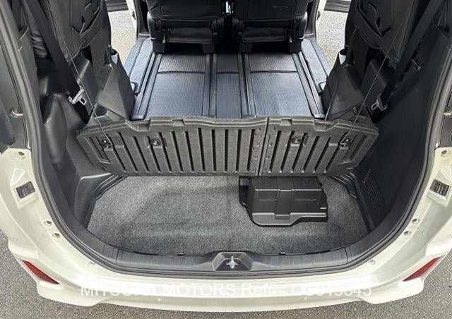 
								2021 TOYOTA VOXY ZS KIRAMEKI 3 full									