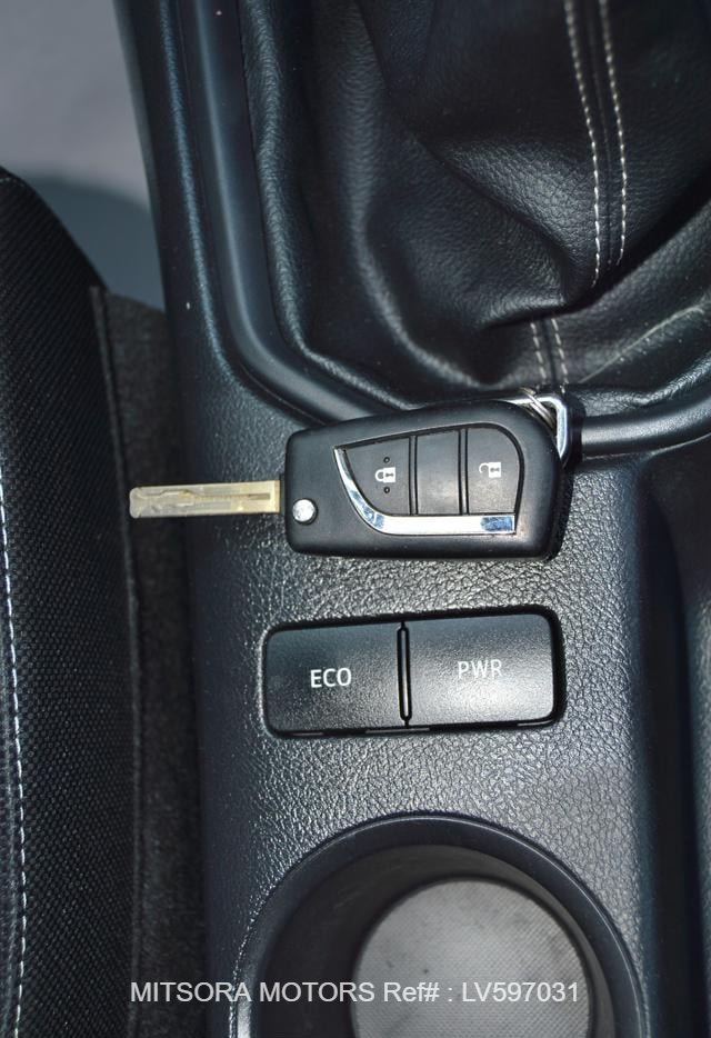 
								2024 TOYOTA HILUX DOUBLE CABIN full									