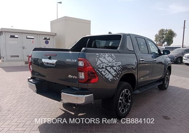 2022 TOYOTA HILUX