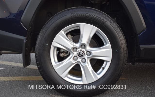 
								2020 TOYOTA RAV4 full									