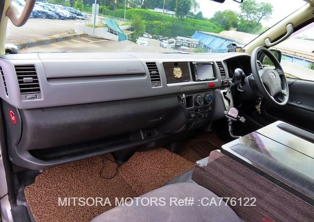
								2013 TOYOTA HIACE VAN HIROOF AUTO (14 SEATER) full									
