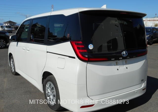 
								2024 TOYOTA NOAH HYBRID X full									