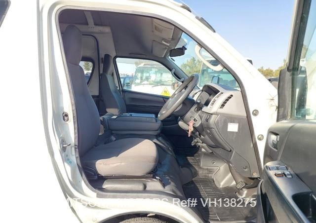
								2015 TOYOTA HIACE COMMUTER full									