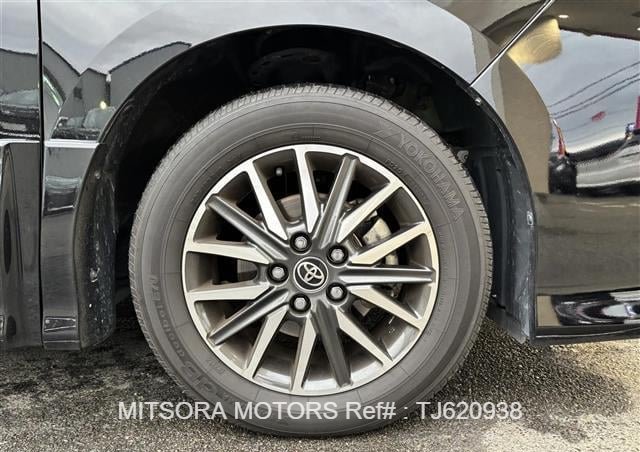 
								2015 TOYOTA VOXY full									