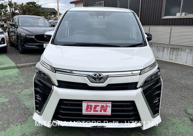 
								2020 TOYOTA VOXY ZS2 full									