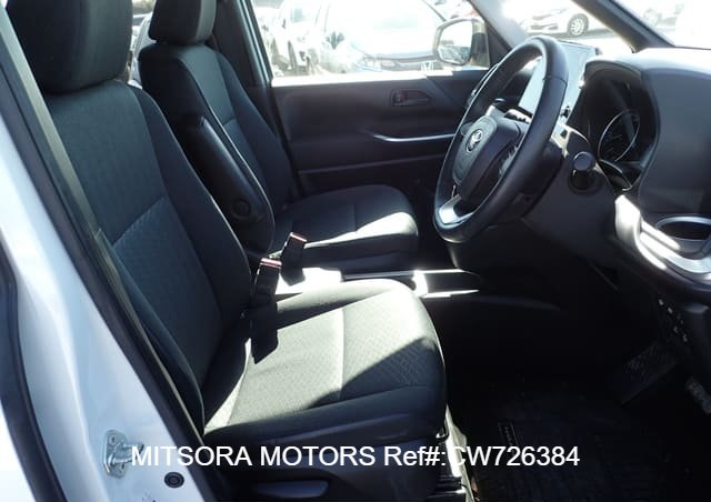 
								2022 TOYOTA NOAH HYBRID G full									