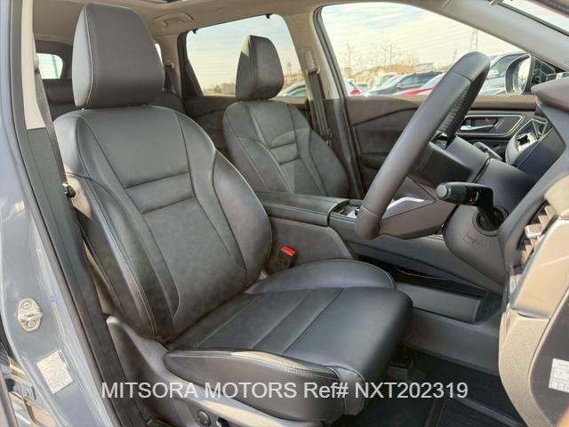 
								NISSAN X-TRAIL G E-4ORCE Grey full									