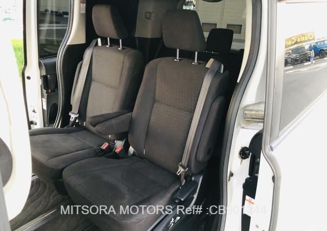 
								2015 TOYOTA NOAH G full									
