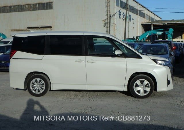 
								2024 TOYOTA NOAH HYBRID X full									