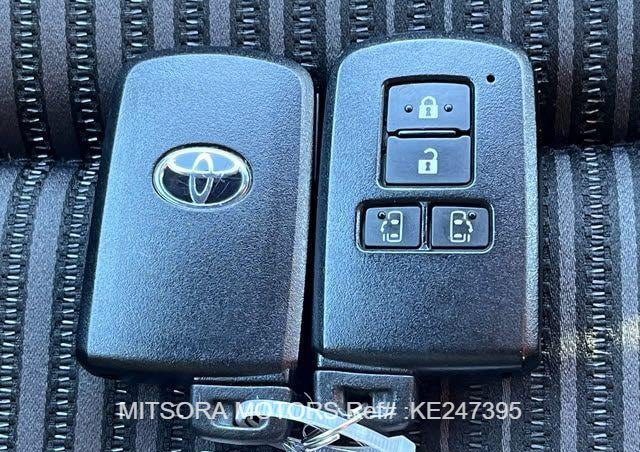 
								2019 TOYOTA VOXY ZS2 full									