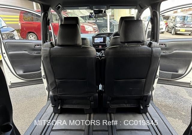 
								2021 TOYOTA VOXY ZS KIRAMEKI 3 full									