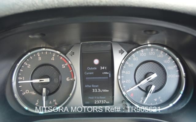 
								2023 TOYOTA HILUX SR5 full									