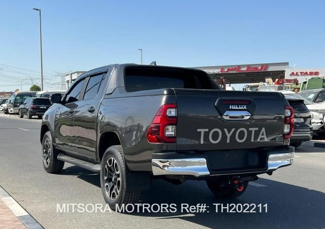
								2022 TOYOTA HILUX full									
