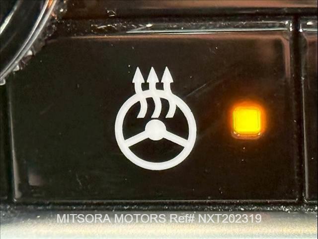 
								NISSAN X-TRAIL G E-4ORCE Grey full									