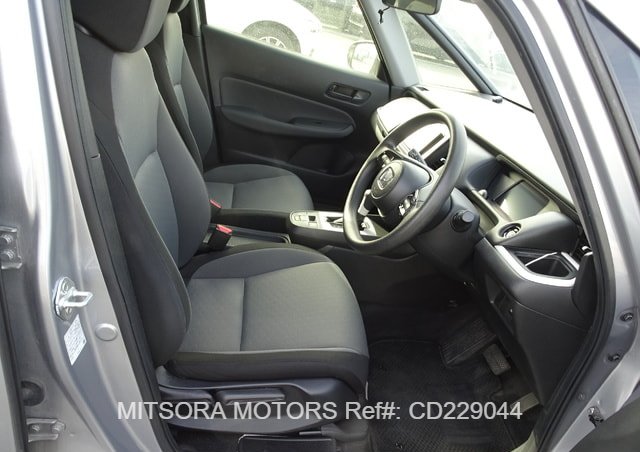 
								2023 HONDA FIT HONDA SENSING full									