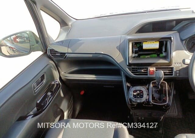 
								2022 TOYOTA NOAH SI full									