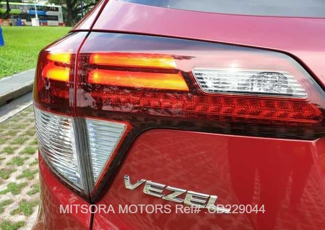 
								2015 HONDA VEZEL full									