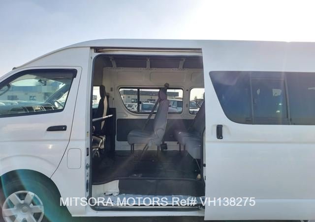 
								2015 TOYOTA HIACE COMMUTER full									