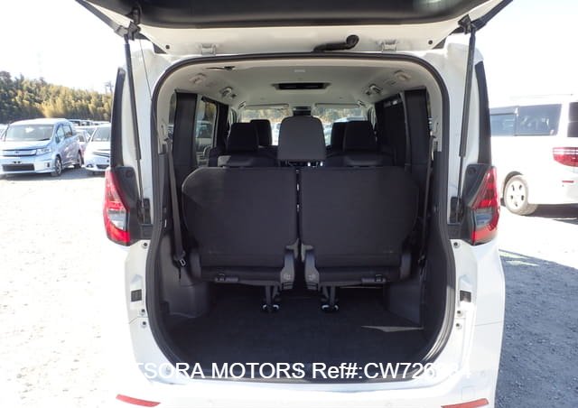 
								2022 TOYOTA NOAH HYBRID G full									