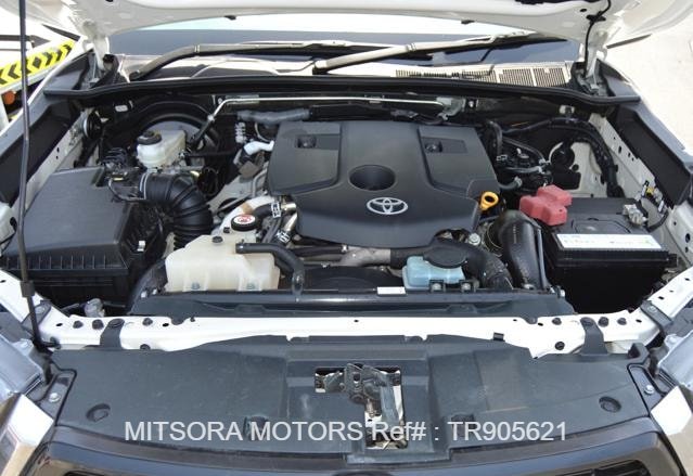 
								2023 TOYOTA HILUX SR5 full									