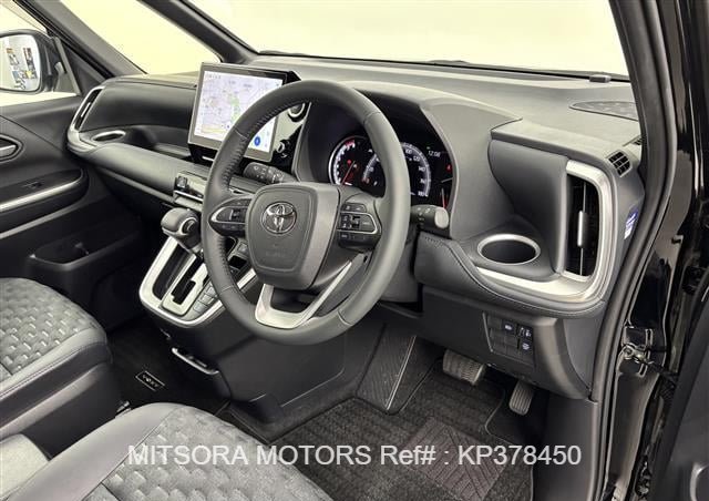 
								2023 TOYOTA VOXY full									