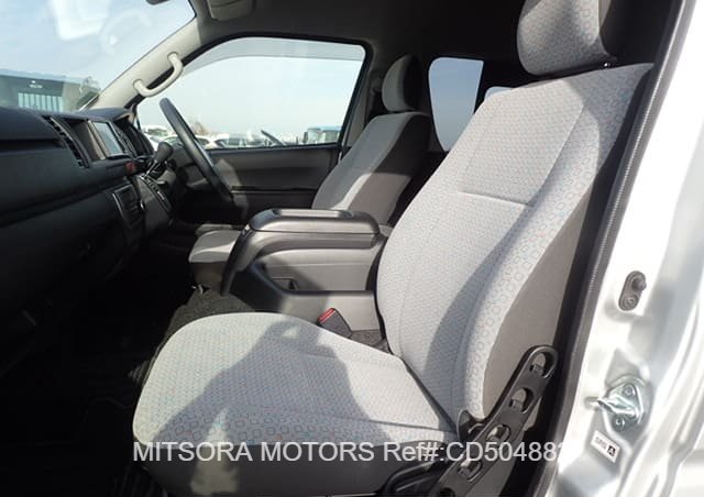 
								2020 TOYOTA HIACE COMMUTER full									