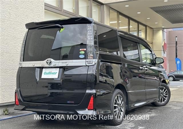 
								2015 TOYOTA VOXY full									