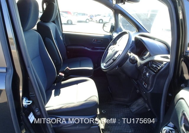 
								2021 TOYOTA VOXY ZS full									