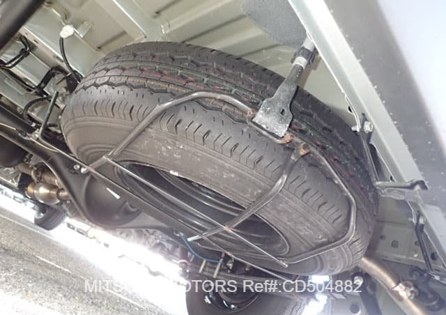 
								2020 TOYOTA HIACE COMMUTER full									