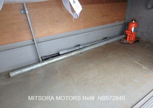 
								2005 HINO LIESSE II full									