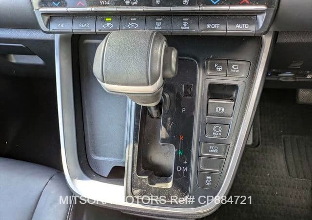 
								2022 TOYOTA NOAH S-Z full									