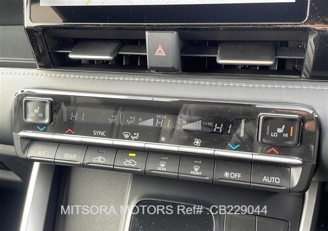 
								2025 TOYOTA NOAH full									