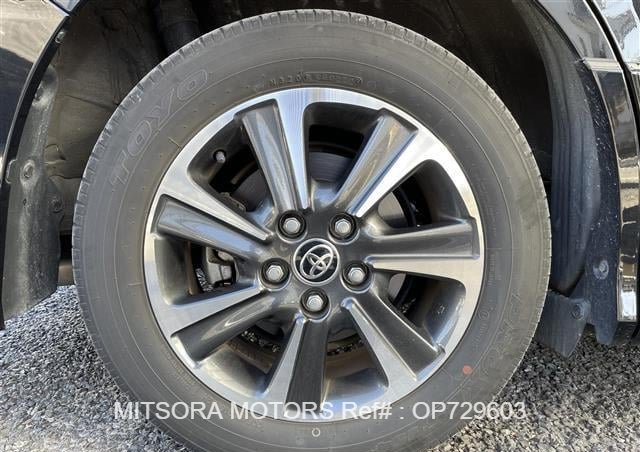 
								2020 TOYOTA VOXY full									