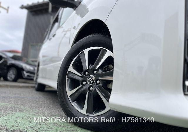 
								2020 TOYOTA VOXY ZS2 full									