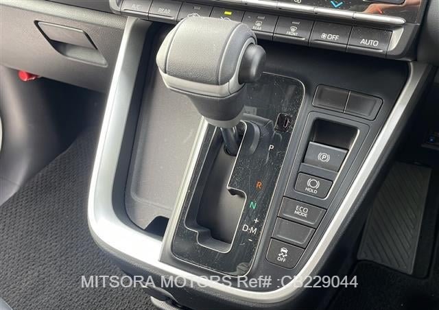 
								2025 TOYOTA NOAH full									