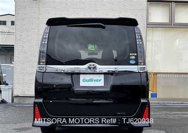 
								2015 TOYOTA VOXY full									