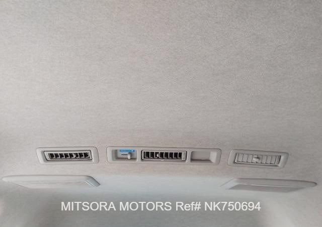 
								2015 TOYOTA HIACE COMMUTER full									