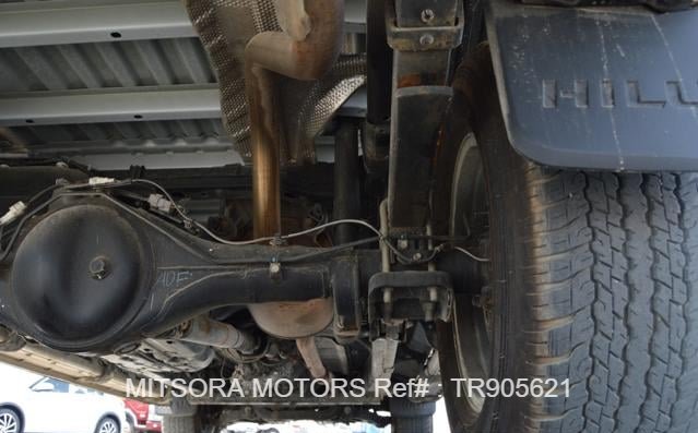 
								2023 TOYOTA HILUX SR5 full									